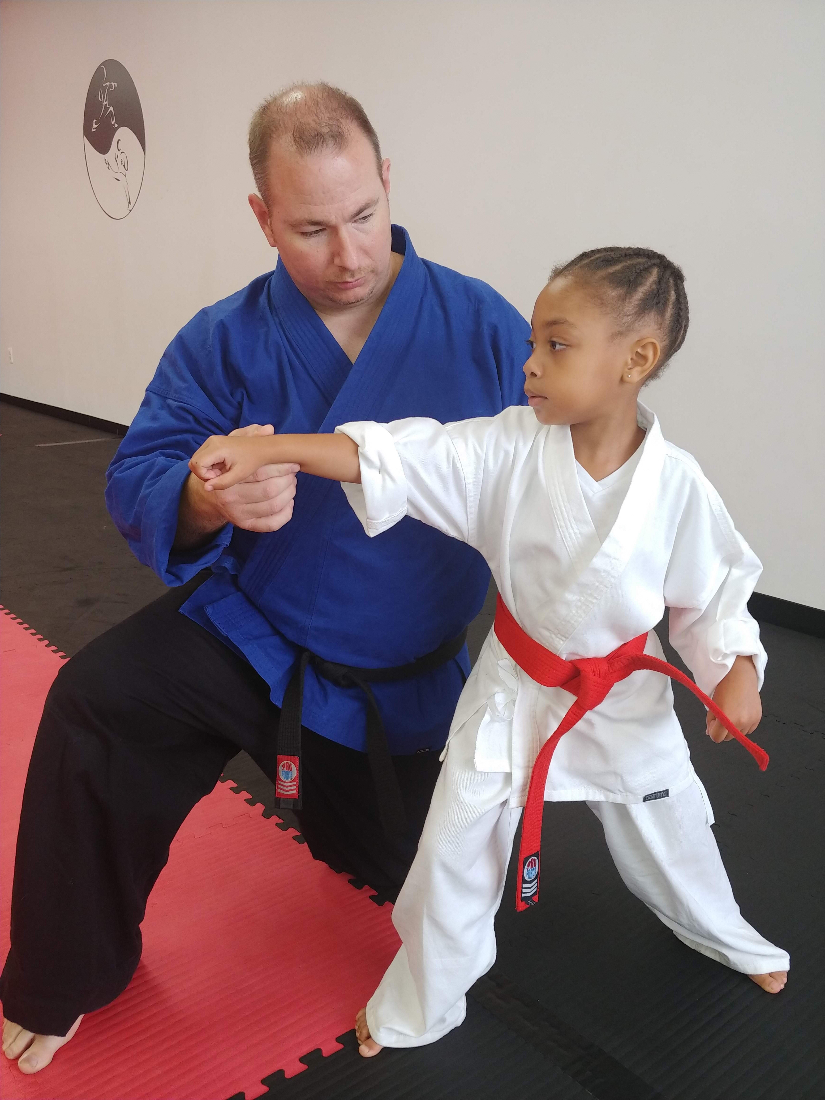 //www.fitnessmartialartsmd.com/wp-content/uploads/2019/04/private-lessons-pic-1-2.jpg